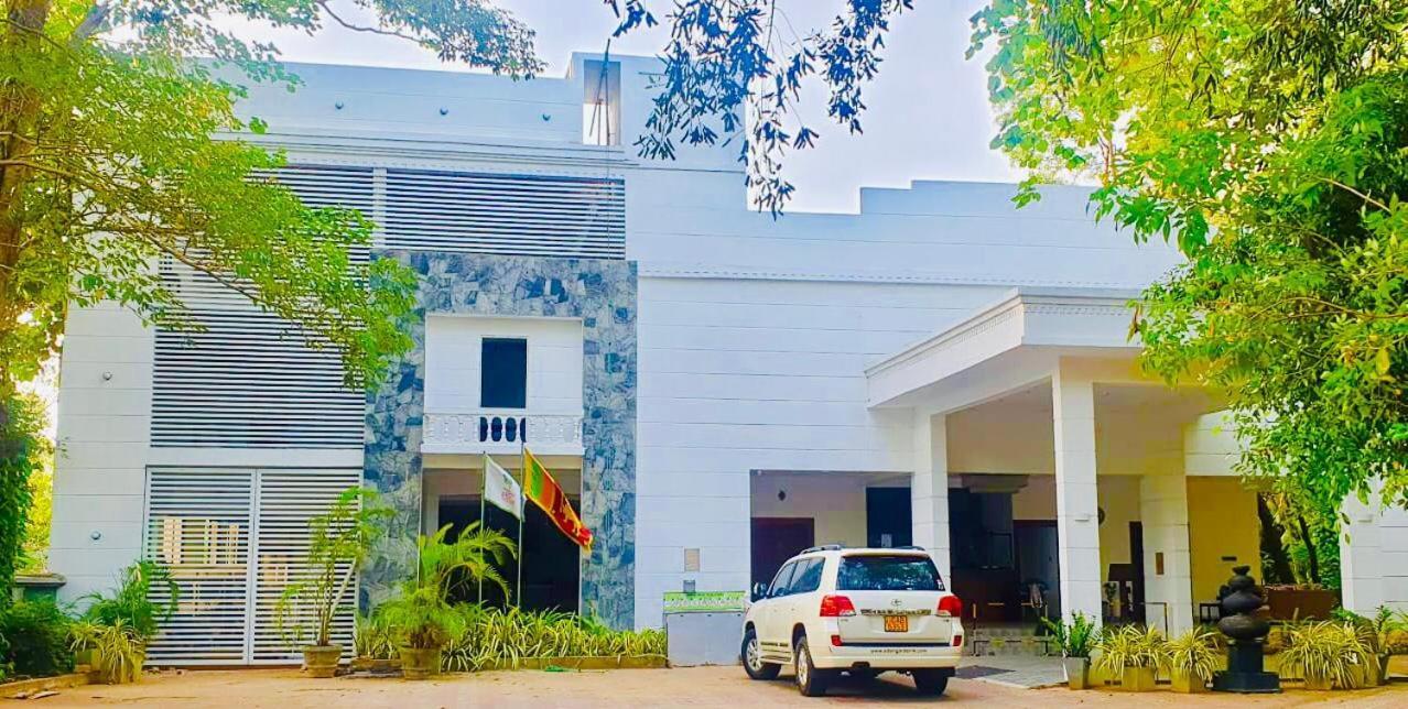 Hotel Eden Garden Sigiriya Exterior foto